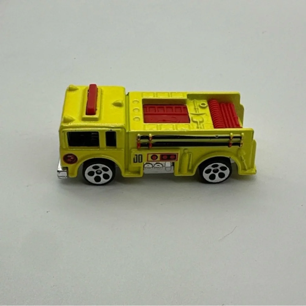 Hot Wheels - FIRE-EATER, FIRE-TRUCK, Flyin' Colors, 7-Spokes, Malaysia Base 1976